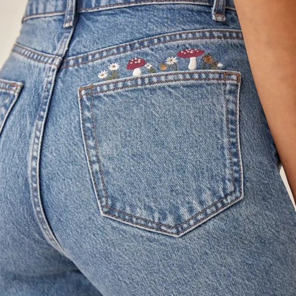 Reformation Denim - Reformation Cynthia Mushroom Embroidered High Rise Straight Medium Wash Jeans 24